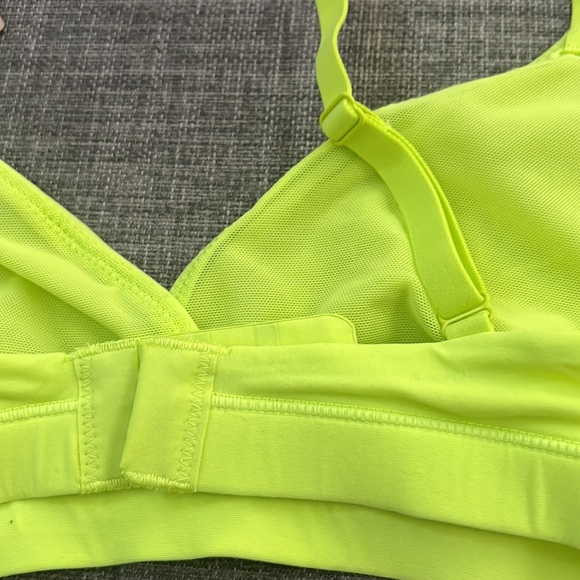 Skims Fit Everybody Crossover Bralette - Picture 14 of 15